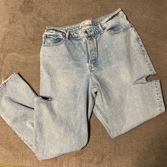 Abercrombie & Fitch Curve Love The Dad High Rise Jeans - Picture 1 of 3